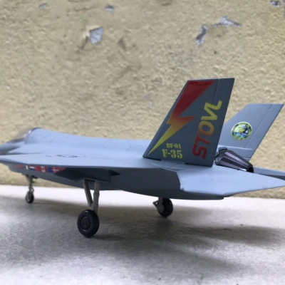 Mô hình Máy báy Tiêm kich F-35B  ABS tỷ lệ 1:48