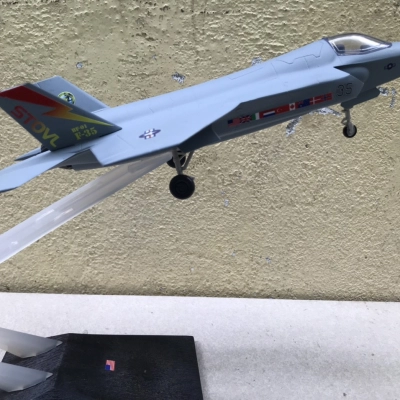 Mô hình Máy báy Tiêm kich F-35B  ABS tỷ lệ 1:48