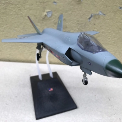 Mô hình Máy báy Tiêm kich F-35B  ABS tỷ lệ 1:48