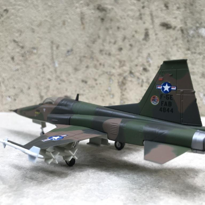 Mô hình máy bay Tiêm kích F-5E Tiger II tỷ lệ 1:72