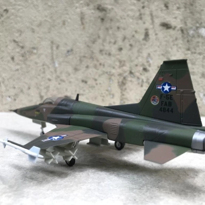 Mô hình máy bay Tiêm kích F-5E Tiger II tỷ lệ 1:72