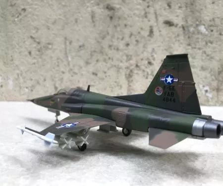 Mô hình máy bay Tiêm kích F-5E Tiger II tỷ lệ 1:72