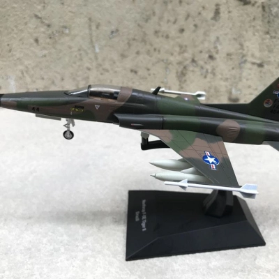 Mô hình máy bay Tiêm kích F-5E Tiger II tỷ lệ 1:72