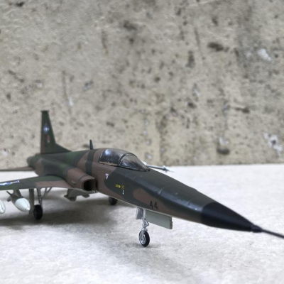 Mô hình máy bay Tiêm kích F-5E Tiger II tỷ lệ 1:72