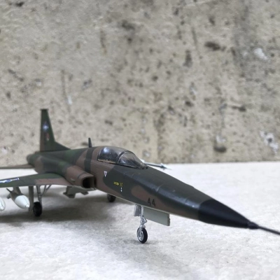 Mô hình máy bay Tiêm kích F-5E Tiger II tỷ lệ 1:72