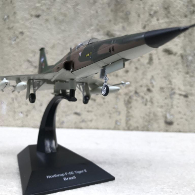 Mô hình máy bay Tiêm kích F-5E Tiger II tỷ lệ 1:72