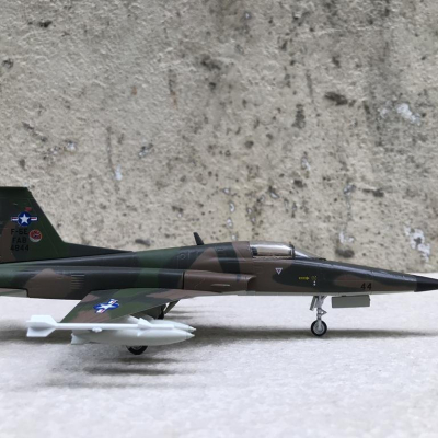 Mô hình máy bay Tiêm kích F-5E Tiger II tỷ lệ 1:72