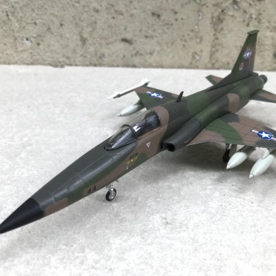 Mô hình máy bay Tiêm kích F-5E Tiger II tỷ lệ 1:72