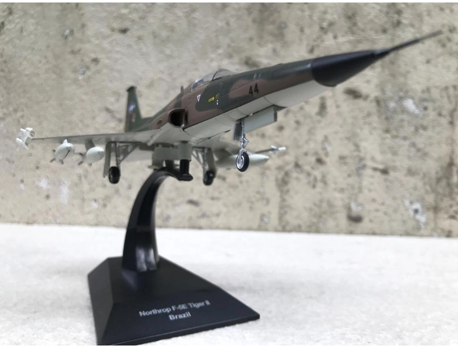 Mô hình máy bay Tiêm kích F-5E Tiger II tỷ lệ 1:72