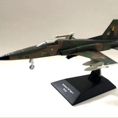 Mô hình Máy bay Tiêm kích F-5E Tiger II tỷ lệ 1:72
