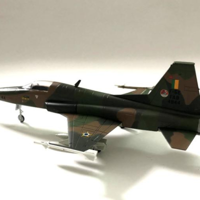 Mô hình Máy bay Tiêm kích F-5E Tiger II tỷ lệ 1:72
