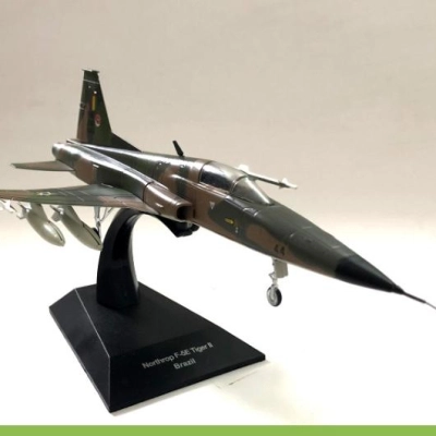 Mô hình Máy bay Tiêm kích F-5E Tiger II tỷ lệ 1:72