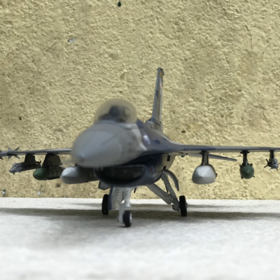 Mô hình máy bay Tiêm kích F16C/D tỷ lệ 1:72