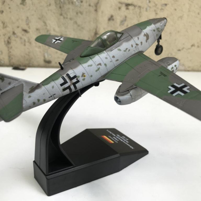 Mô hình máy bay Tiêm kích ME262 Schuwl  tỷ lệ 1:72