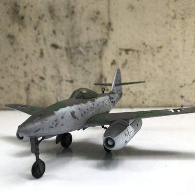 Mô hình máy bay Tiêm kích ME262 Schuwl  tỷ lệ 1:72