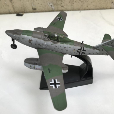 Mô hình máy bay Tiêm kích ME262 Schuwl  tỷ lệ 1:72