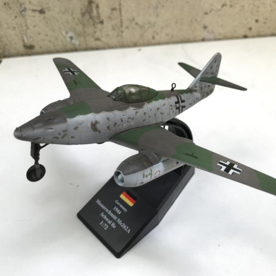 Mô hình máy bay Tiêm kích ME262 Schuwl  tỷ lệ 1:72