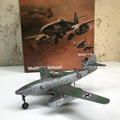 Mô hình máy bay Tiêm kích ME262 Schuwl  tỷ lệ 1:72