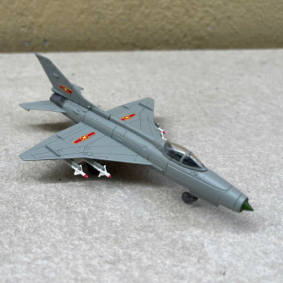 ​Mô hình Máy bay Tiêm kích Mig-21 Việt Nam tỷ lệ 1:100
