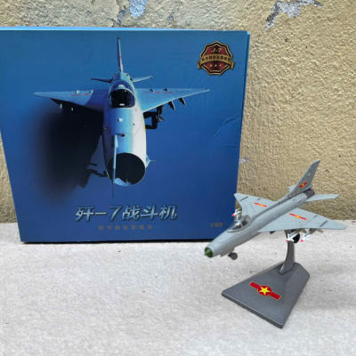 ​Mô hình Máy bay Tiêm kích Mig-21 Việt Nam tỷ lệ 1:100