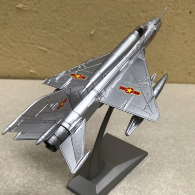 Mô hình máy bay Tiêm kích MIG-21 Việt Nam tỷ lệ 1:72