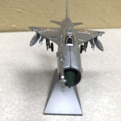 Mô hình máy bay Tiêm kích MIG-21 Việt Nam tỷ lệ 1:72