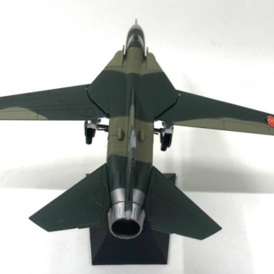 Mô hình Máy bay Tiêm kích MIG 23 tỷ lệ 1:72