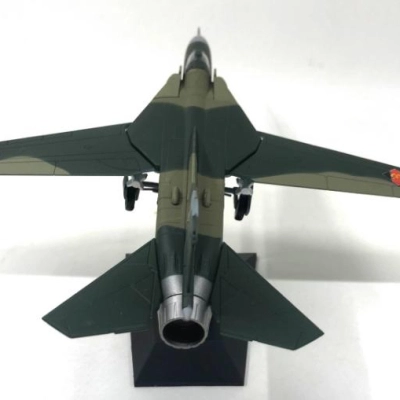 Mô hình Máy bay Tiêm kích MIG 23 tỷ lệ 1:72
