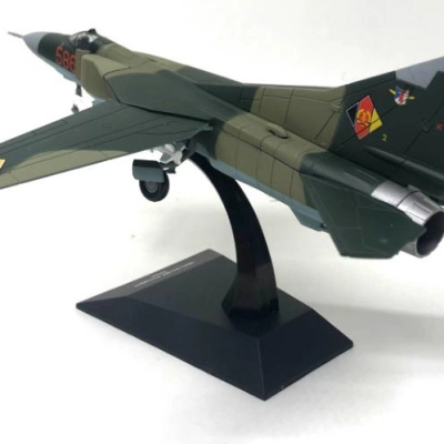 Mô hình Máy bay Tiêm kích MIG 23 tỷ lệ 1:72