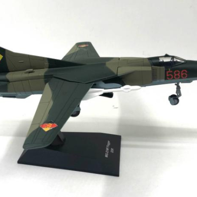 Mô hình Máy bay Tiêm kích MIG 23 tỷ lệ 1:72