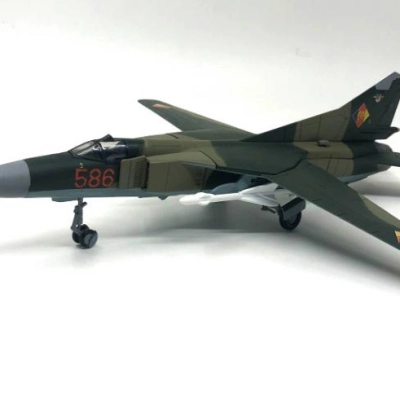 Mô hình Máy bay Tiêm kích MIG 23 tỷ lệ 1:72
