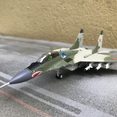 Mô hình Máy bay Tiêm kích Mig-29  tỷ lệ 1:100