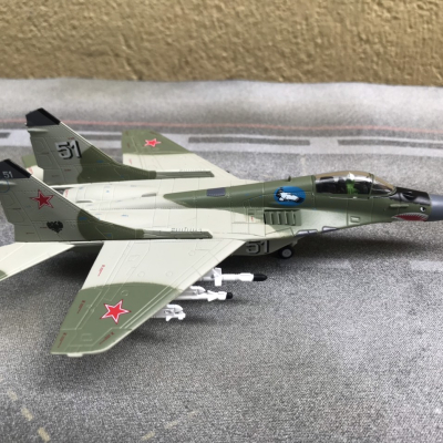 Mô hình Máy bay Tiêm kích Mig-29  tỷ lệ 1:100