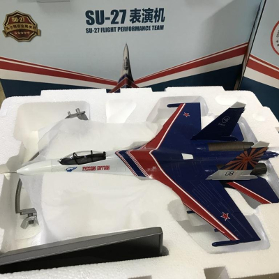 Mô hình máy bay Tiêm kích SU-27 tỷ lệ 1:72