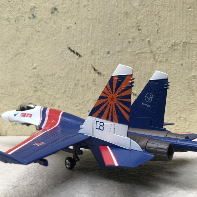 Mô hình máy bay Tiêm kích SU-27 tỷ lệ 1:72