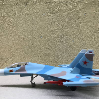 Mô hình Máy báy Tiêm kích SU-30 MK2 Flanker ABS tỷ lệ 1:72