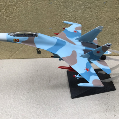 Mô hình Máy báy Tiêm kích SU-30 MK2 Flanker ABS tỷ lệ 1:72