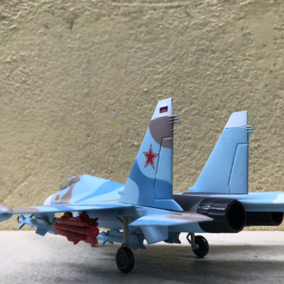 Mô hình Máy báy Tiêm kích SU-30 MK2 Flanker ABS tỷ lệ 1:72