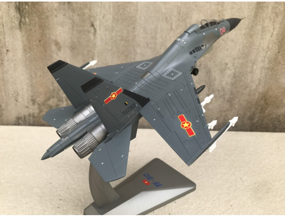 Mô hình máy bay Tiêm kích SU-30MKK KQ Việt Nam tỷ lệ 1:72 Mô hình máy bay Tiêm kích SU-30MKK KQ Việt Nam tỷ lệ 1:72