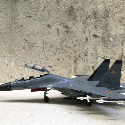 Mô hình máy bay Tiêm kích SU-30MKK  tỷ lệ 1:72