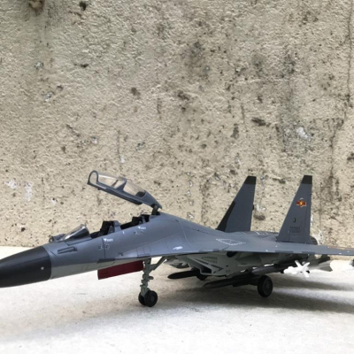 Mô hình máy bay Tiêm kích SU-30MKK  tỷ lệ 1:72