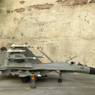 Mô hình máy bay tiêm kích Su-33  tỷ lệ 1:48