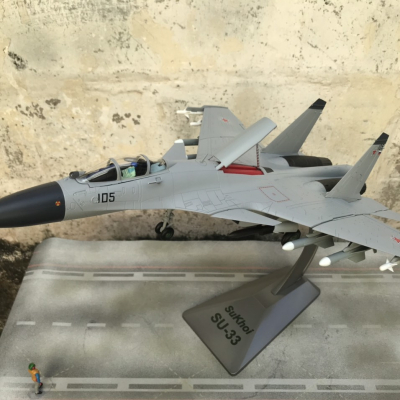 Mô hình máy bay tiêm kích Su-33  tỷ lệ 1:48