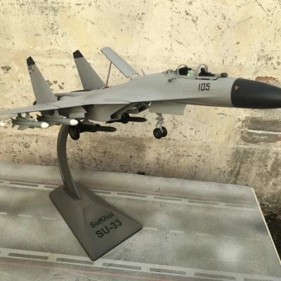 Mô hình máy bay tiêm kích Su-33  tỷ lệ 1:48