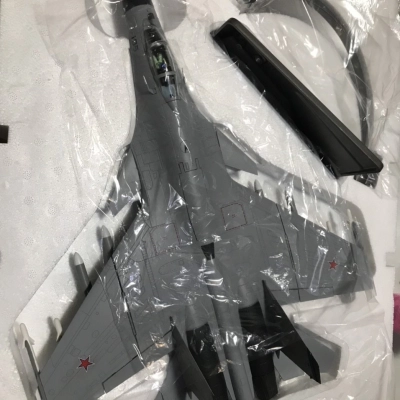 Mô hình máy bay tiêm kích Su-33  tỷ lệ 1:48