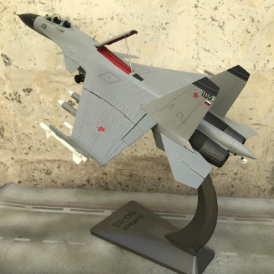 Mô hình máy bay tiêm kích Su-33  tỷ lệ 1:48