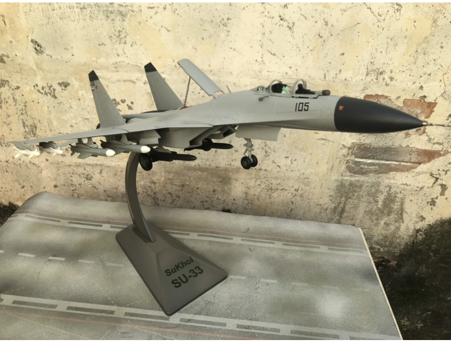 Mô hình máy bay tiêm kích Su-33 tỷ lệ 1:48 Mô hình máy bay tiêm kích Su-33 tỷ lệ 1:48