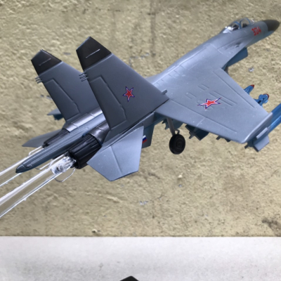 ​Mô hình Máy báy tiêm kich SU-35 ABS tỷ lệ 1:72