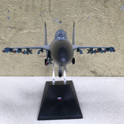 ​Mô hình Máy báy tiêm kich SU-35 ABS tỷ lệ 1:72