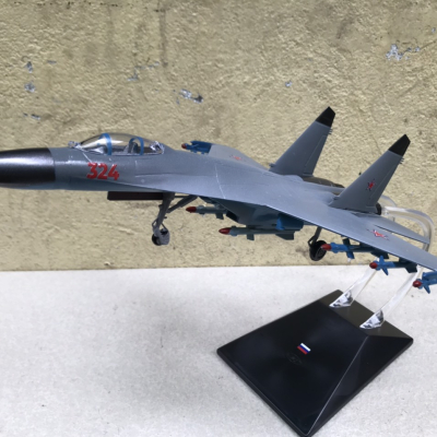 ​Mô hình Máy báy tiêm kich SU-35 ABS tỷ lệ 1:72